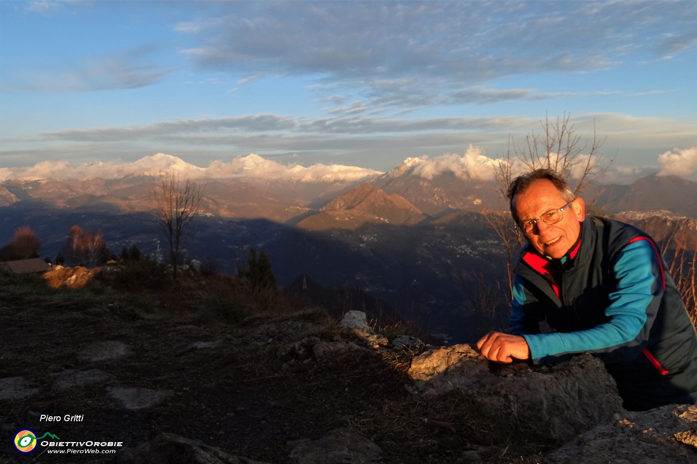 07  Tramonto sul Pizzo Cerro (1285 m).JPG